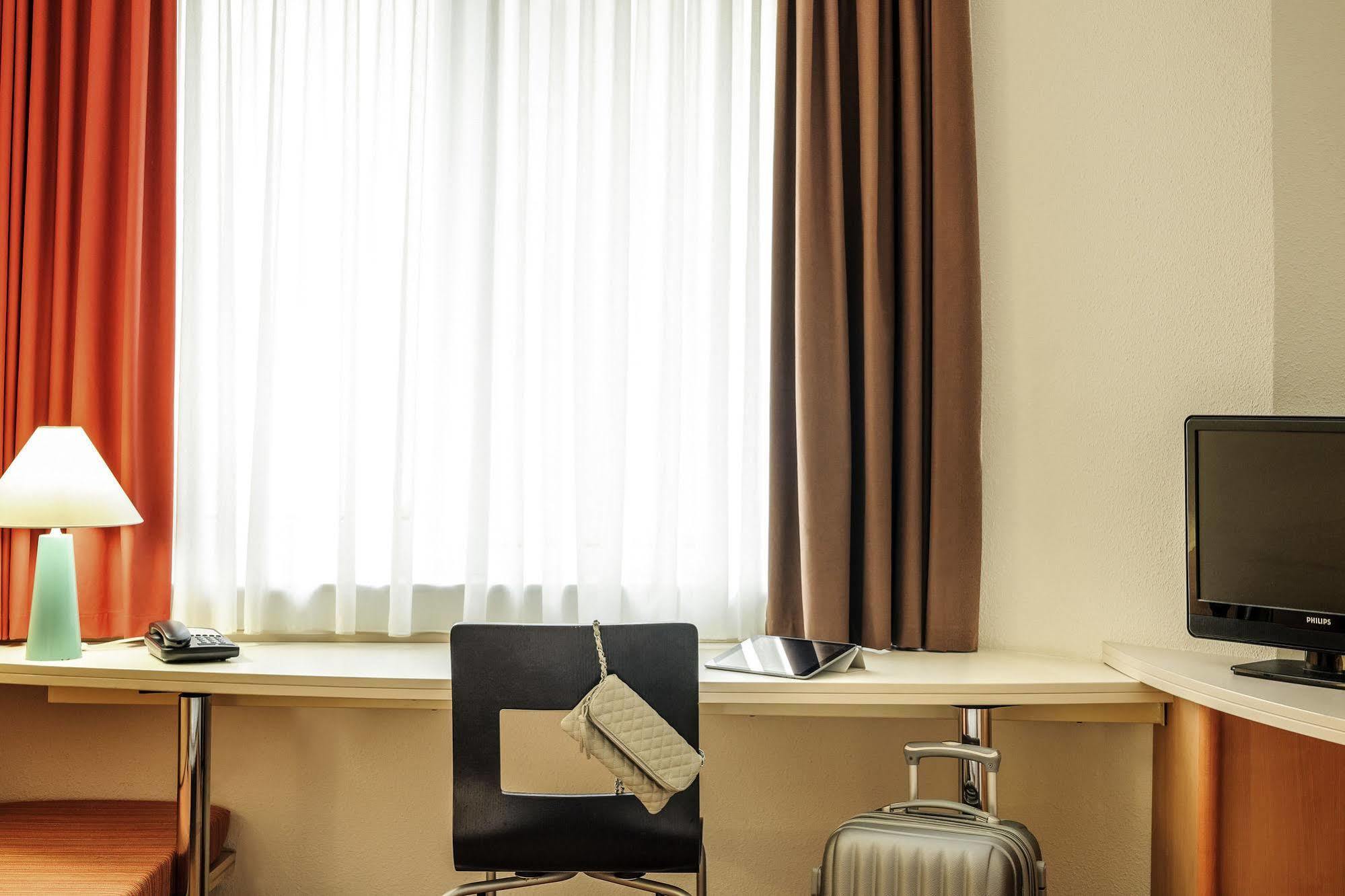 Select Hotel Wiesbaden City Eksteriør billede